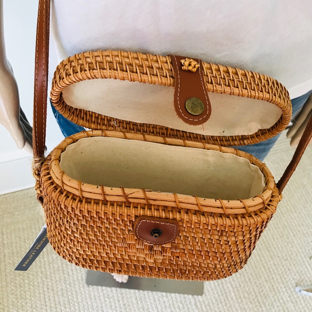 Woven Raffia Crossbody Camera Bag - Picture 4 of 11